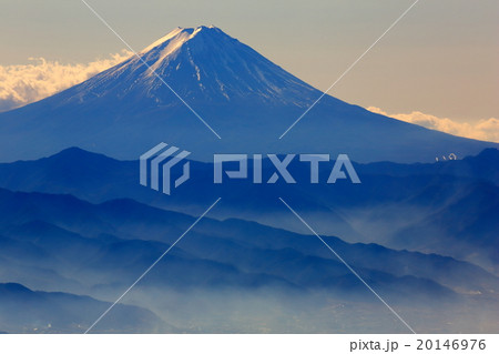 甲武信岳・戸渡尾根から見る富士山 甲武信岳・戸渡尾根から見る富士山 20146976