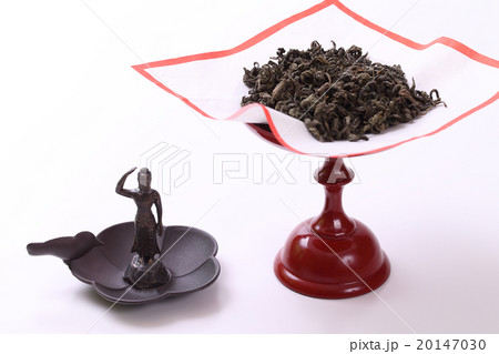 お釈迦さまと甘茶 お釈迦さまと甘茶 20147030