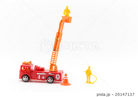おもちゃの消防車と消防隊員: Toy Fire Truck and Firefighter 20147137