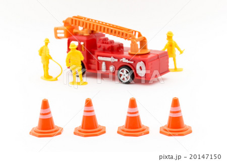 おもちゃの消防車と消防隊員: Toy Fire Truck & Firefighter おもちゃの消防車と消防隊員: Toy Fire Truck & Firefighter 20147150