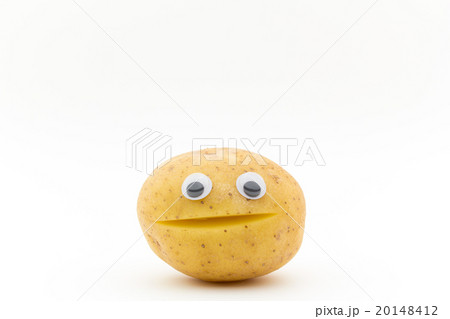 目玉シール ジャガイモ 品種 ユコン ゴールド Wiggly Eyed Potatoの写真素材