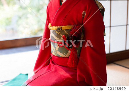 Furisode (kimono with long, trailing sleeves) Furisode (kimono with long, trailing sleeves) 20148949