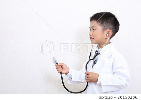 お医者さんごっこ（白衣の男の子） 20150206