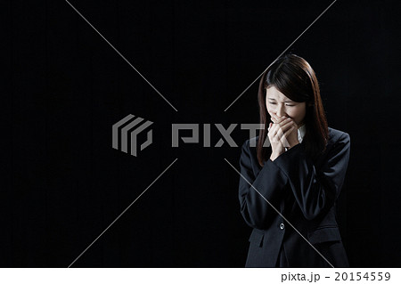 泣いているビジネスウーマン　ショック 20154559