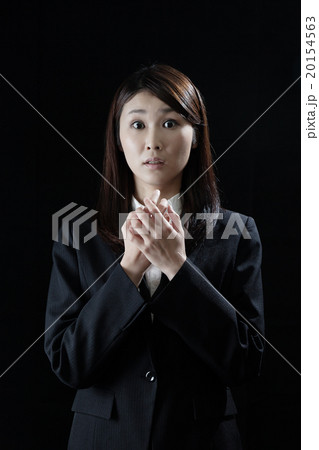 ビックリするビジネスウーマン 不安 ビックリするビジネスウーマン 不安 20154563