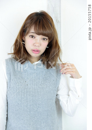 若い女性　ヘアスタイル 20155758