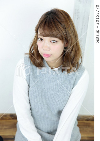 若い女性　ヘアスタイル 20155770