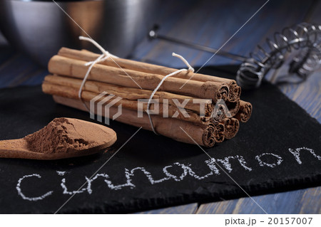 Ceylon Cinnamon sticks and powder Ceylon Cinnamon sticks and powder 20157007