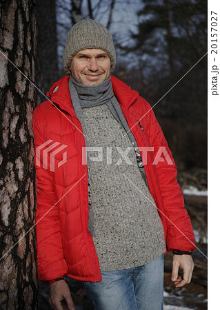 Man in winter clothes outdoors Man in winter clothes outdoors 20157027