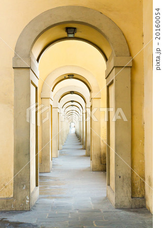 Arches of Ponte Veccio Bridge, Florence Arches of Ponte Veccio Bridge, Florence 20160054