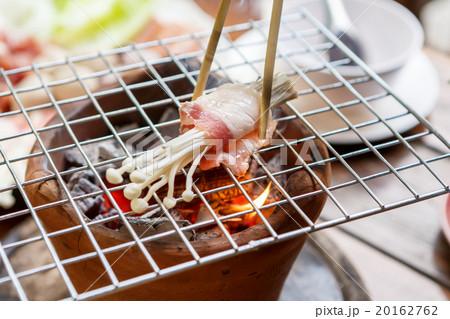 Pork and sea food grill 20162762