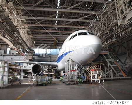 飛行機のメンテナンス 20163872