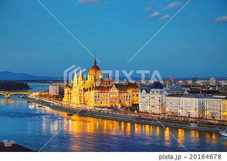 Parliament building in Budapest, Hungary 20164678