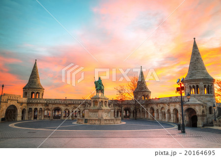Fisherman bastion in Budapest, Hungary Fisherman bastion in Budapest, Hungary 20164695