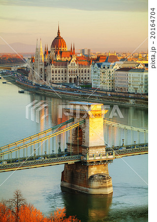 Overview of Budapest at sunrise 20164704