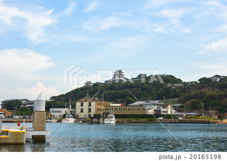 平戸城と街並みと空 20165198