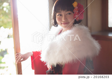 Furisode (kimono with long, trailing sleeves) 20168203