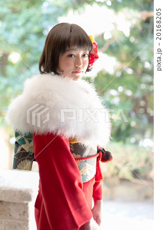 Furisode (kimono with long, trailing sleeves) 20168205