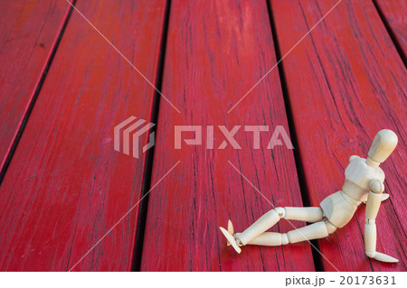 Wooden figure introduce thinking show and present Wooden figure introduce thinking show and present 20173631