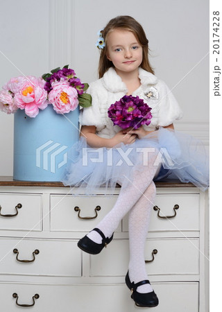 Little girl at her home 20174228