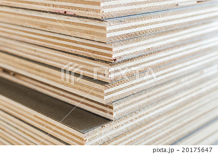 layer of plywood in construction site 20175647