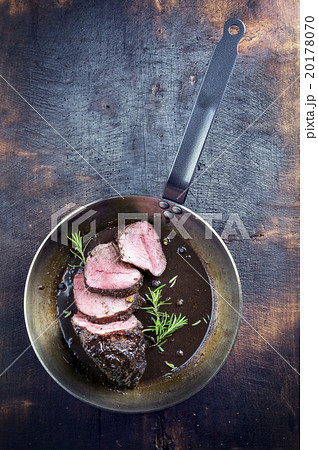Roast Boar Neck in Frying Pan 20178070