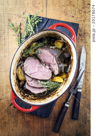 Roast Venison in Dutch Oven 20178074
