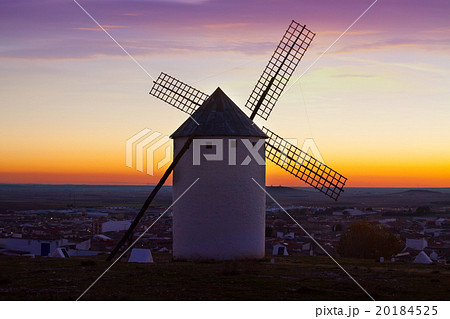 windmill in Campo de Criptana in sunrise time windmill in Campo de Criptana in sunrise time 20184525