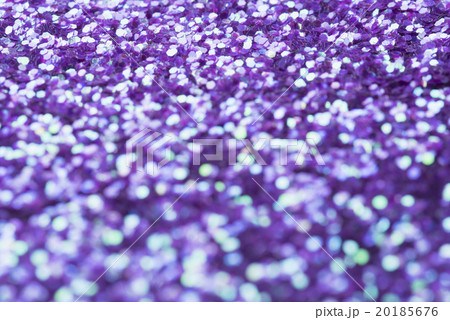 Violet giltter bokeh abstract background 20185676