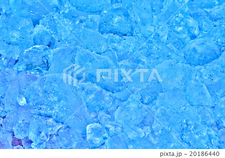 fresh cool ice cube background 20186440