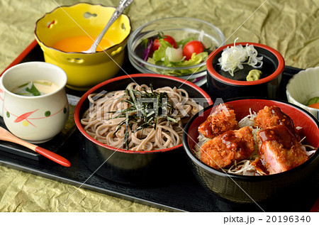 そばとソースカツ丼 20196340