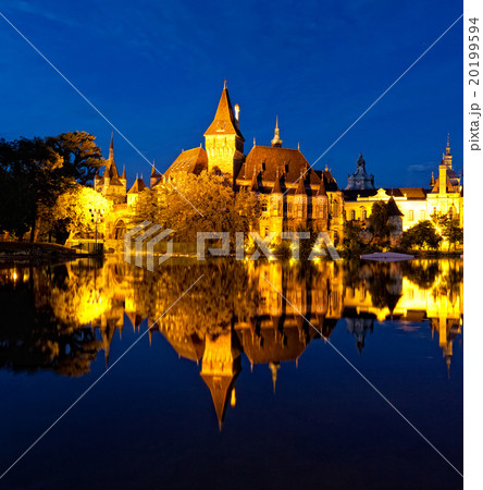 Vajdahunyad Castle is reflected in water, Budapest 20199594