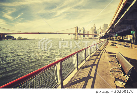 Retro stylized Hudson River bank. 20200176