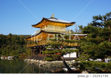 京都の人気観光スポット「金閣寺（鹿苑寺）」：舎利殿 20201736