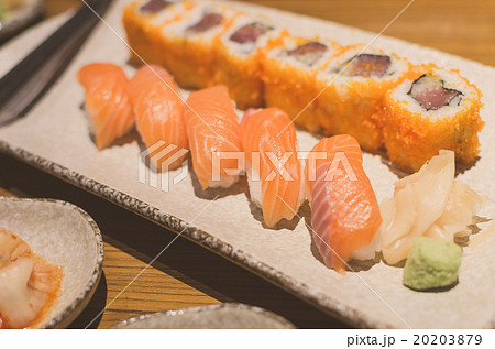 Salmon sushi rolls Salmon sushi rolls 20203879