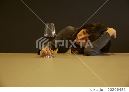 OL　お酒　 20206422