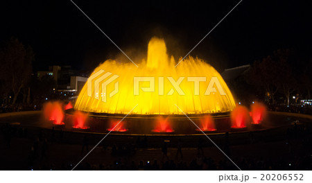 Night time in Barcelona at the magic fountain. 20206552