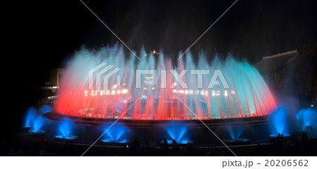 Night time in Barcelona at the magic fountain. 20206562