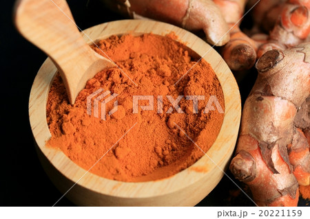 fresh turmeric with powder 20221159