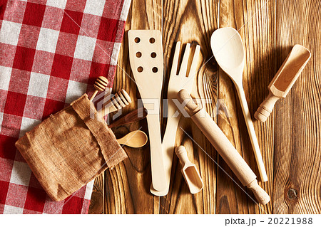 Wooden utensils 20221988