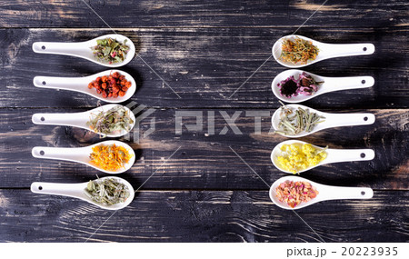 Herbs in ceramic bowls 20223935