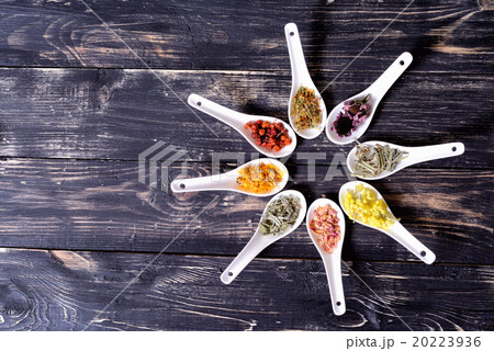 Herbs in ceramic bowls 20223936