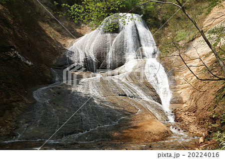 みろくの滝　スヌーピーの滝 20224016