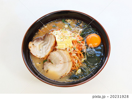 ラーメン　豪華なラーメン 20231928