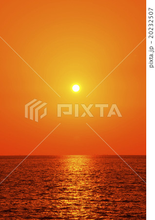 水平線と夕陽 20232507