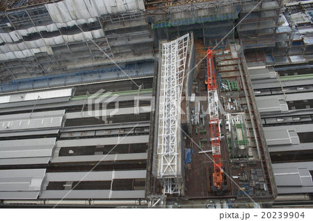 大阪ステーションシティー、大屋根製作中。 20239904