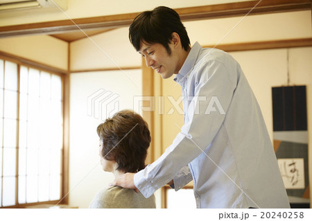 三世代家族イメージ 20240258