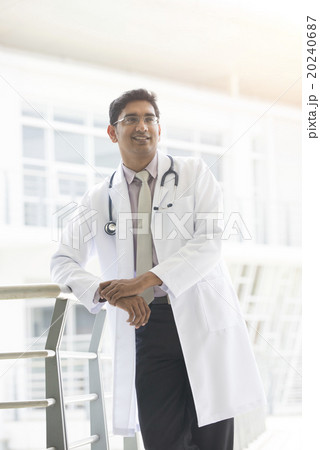 indian male doctor outdoor 20240687