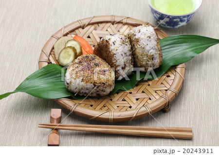 焼きおにぎり 20243911