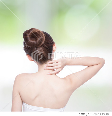 beautiful woman back view 20243940